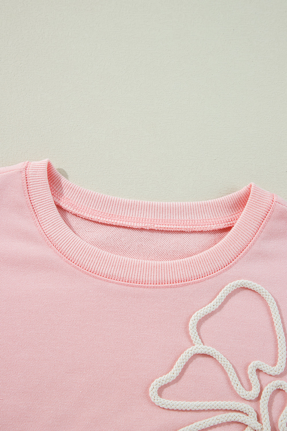 Light Pink Bow Thread Embroidery Ribbed Edge Sweatshirt