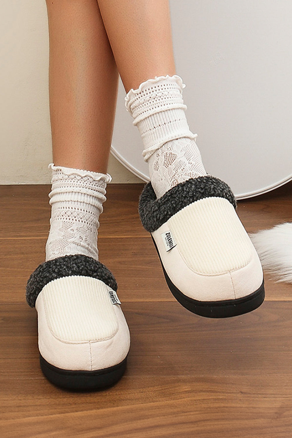 White Color Block Plush Lined Winter Slippers