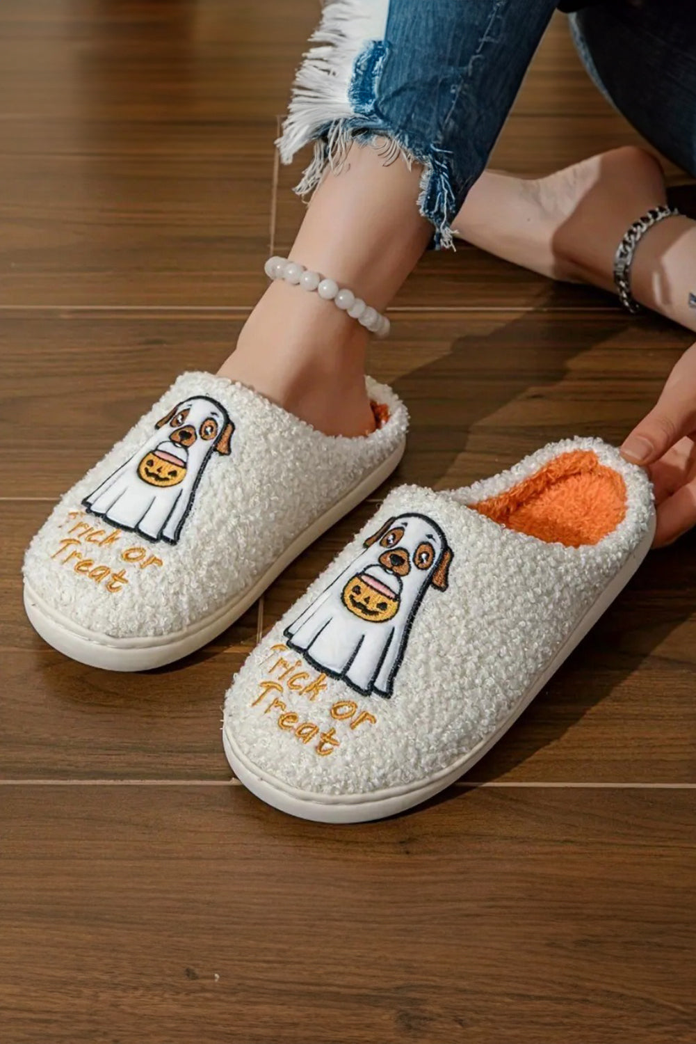 White Cute Ghost Trick Or Treat Pattern Plush Winter Home Slippers