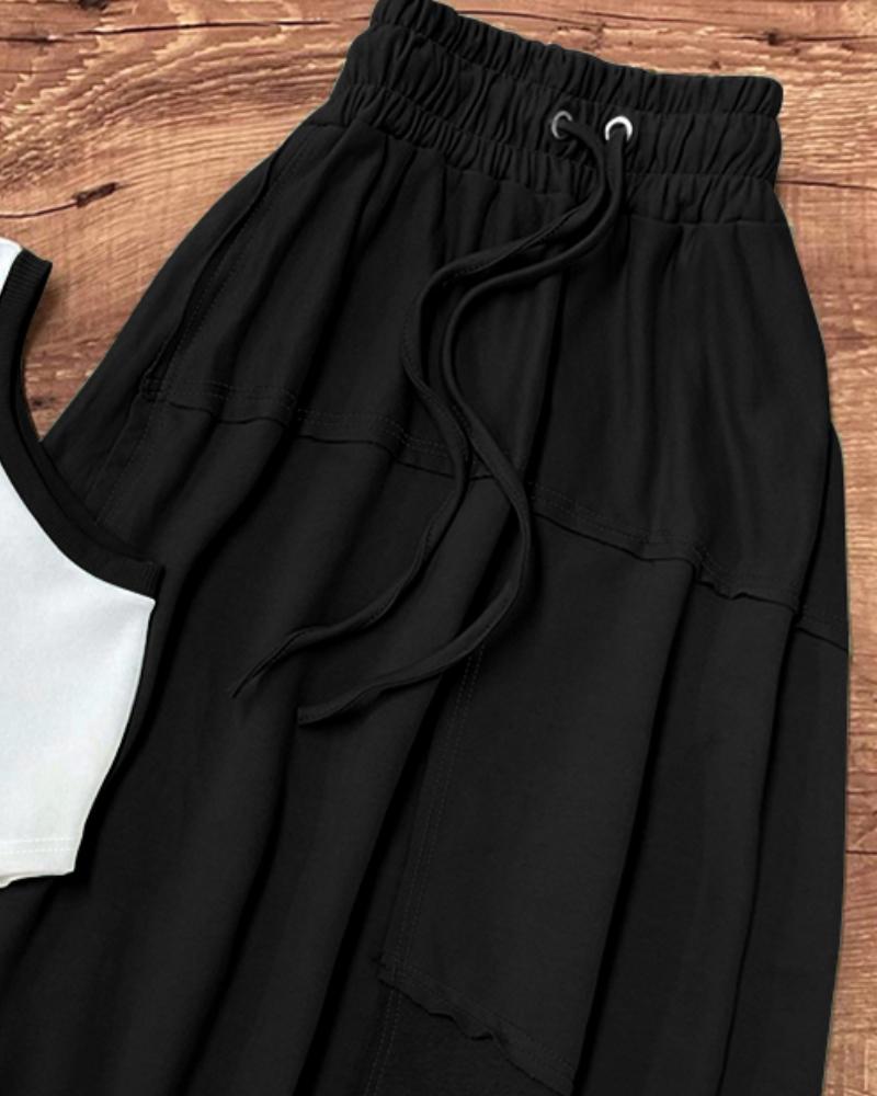 Contrast Paneled Crop Top & Pleated Skirt Set