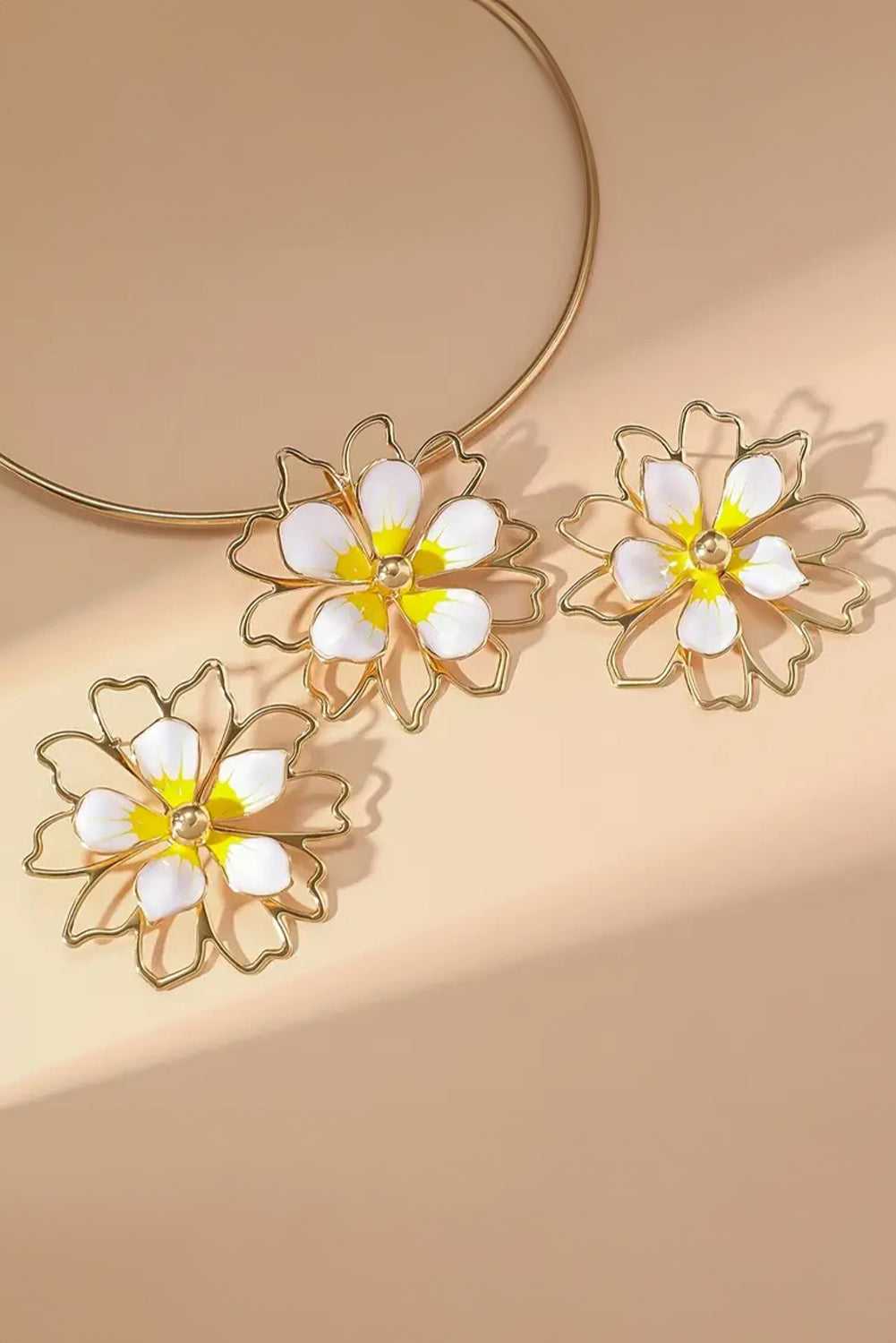 Yellow Hollow Out Flower Shape Plated Earrings and Choker Set