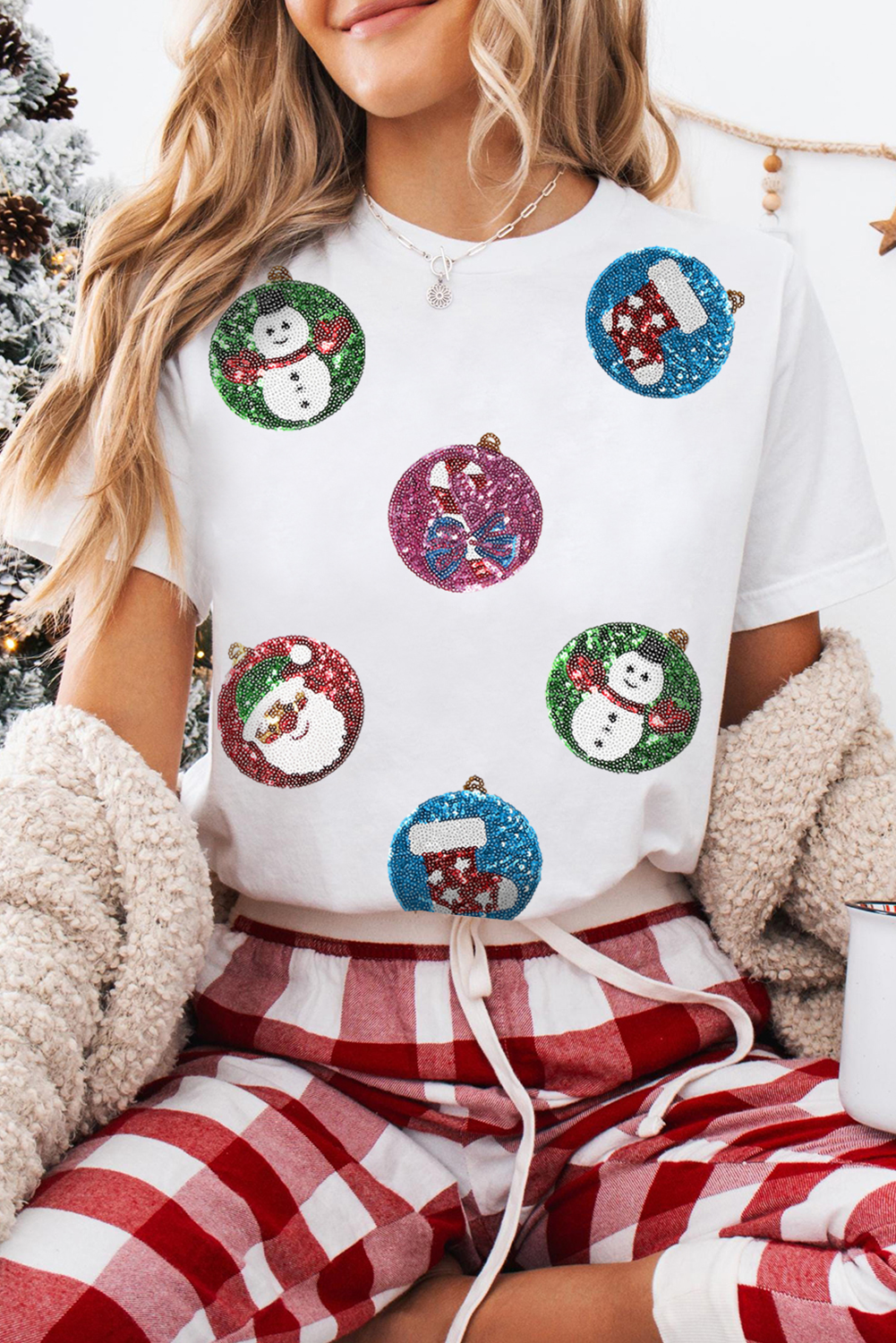 White Sequin Patterned Christmas Light Patch Round Neck Tee