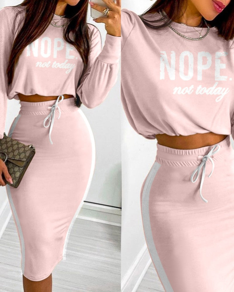 2 Pieces Outfits Letter Print Round Neck Long Sleeve Crop Top and Colorblock Print Drawstring Bodycon Skirt Set