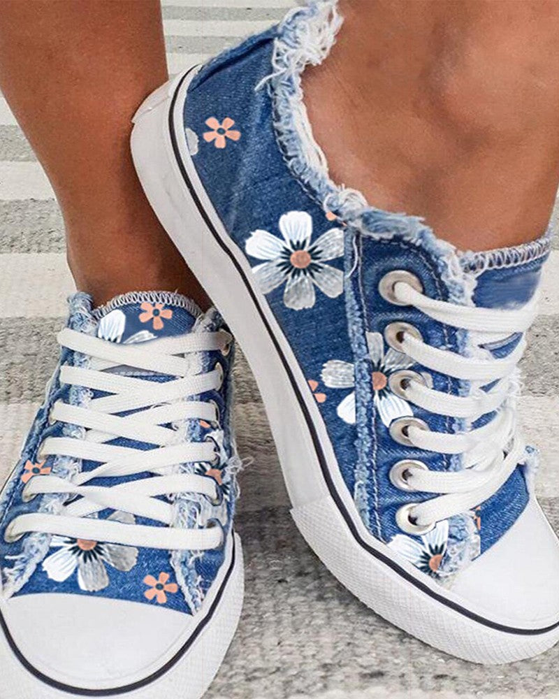 Daisy Print Lace up Fringe Hem Canvas Shoes