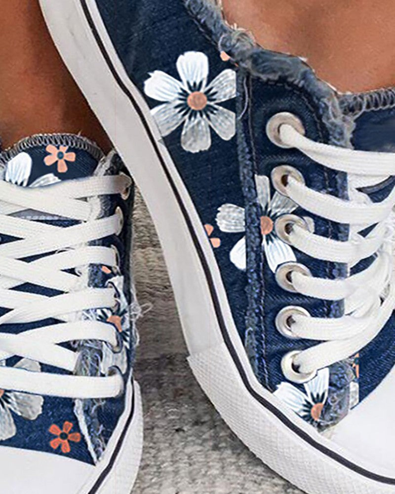 Daisy Print Lace up Fringe Hem Canvas Shoes