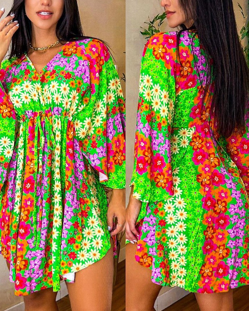 Daisy Print Batwing Sleeve Dress