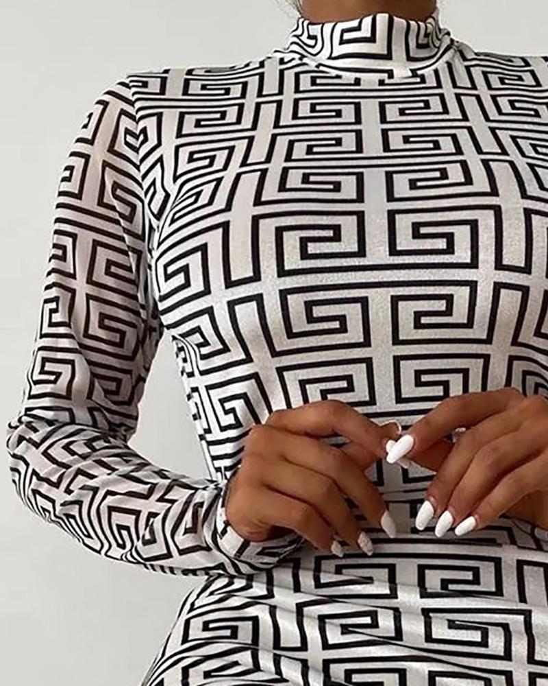 Geometric Print Long Sleeve Bodycon Dress