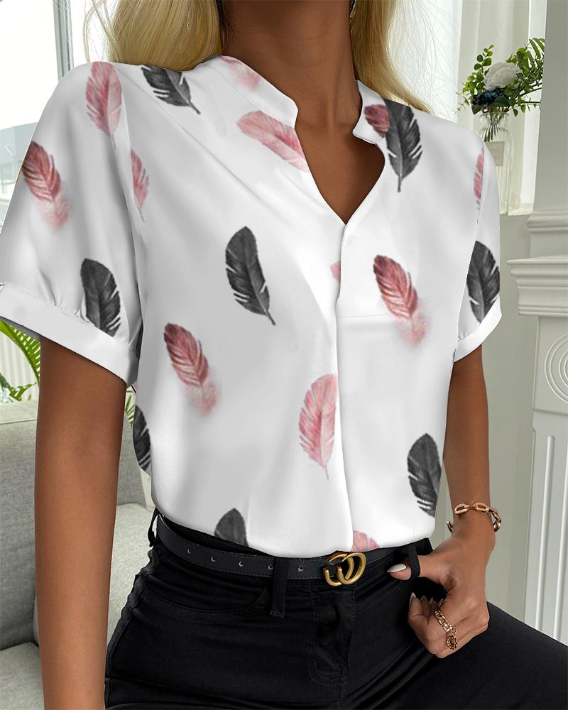 Feather Print Short Sleeve Casual Top