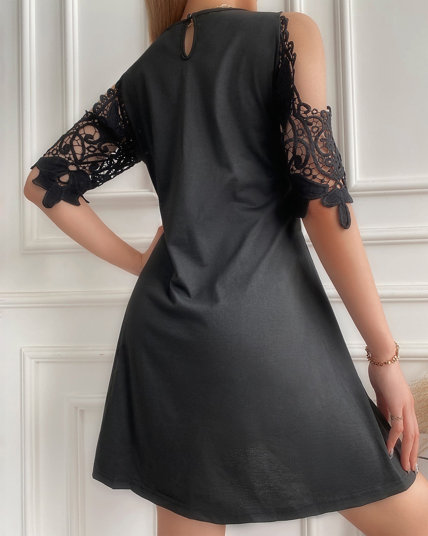 Round Neck Lace Plain Dress