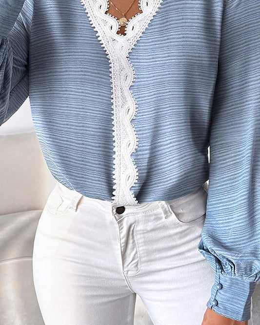 V Neck Contrast Lace Buttoned Top